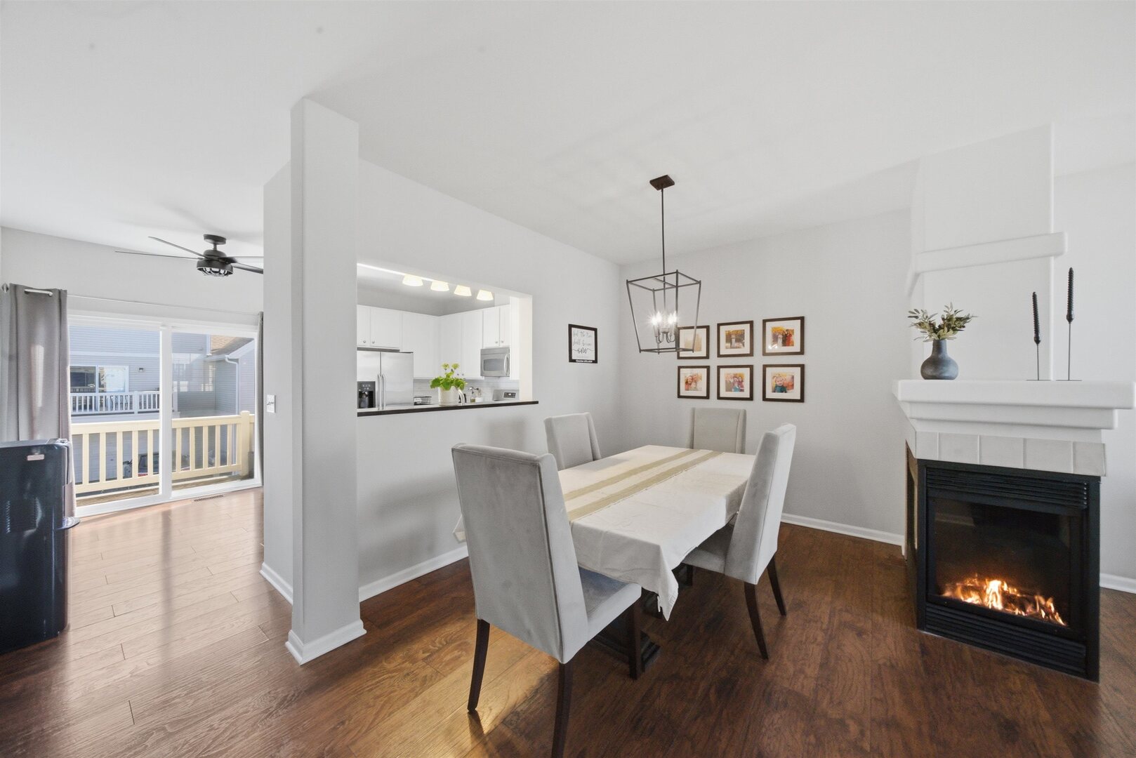 542 Cary Woods Circle