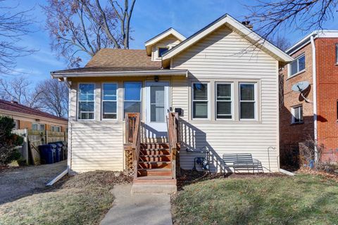 2211 Foster Street Evanston IL 60201