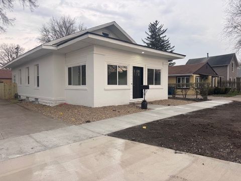 Photo of 733 W Prairie Street, Pontiac, IL 61764 (MLS # 12559378)