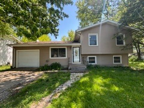 Property photo of 1716 Parklane Avenue, Mchenry, IL 60050