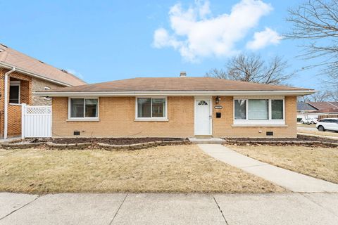 Photo of 3700 Blanchan Avenue, Brookfield, IL 60513 (MLS # 12573677)