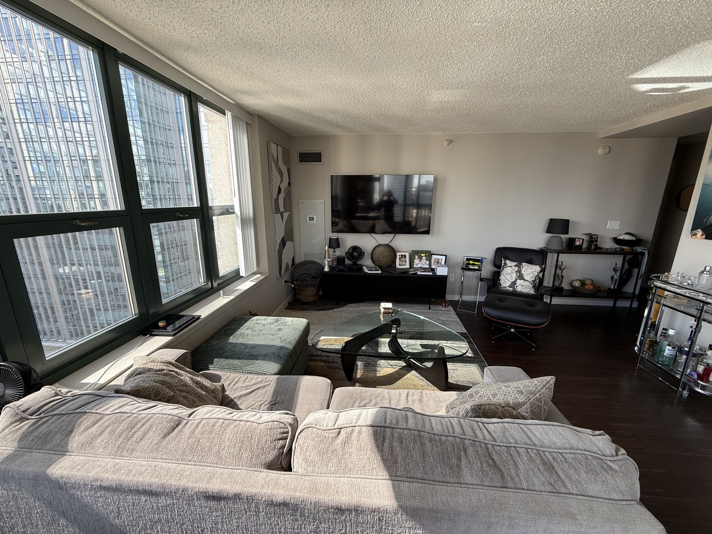 1 W Superior Street 2615