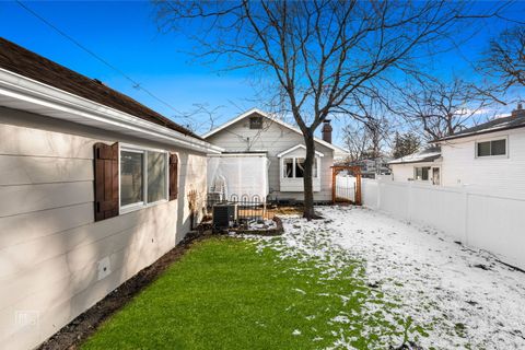 Tiny photo for 138 N Elmwood Avenue, Wood Dale, IL 60191 (MLS # 12543345)