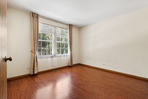 Tiny photo for 1404 W Sapphire Drive, Hoffman Estates, IL 60192 (MLS # 12593940)