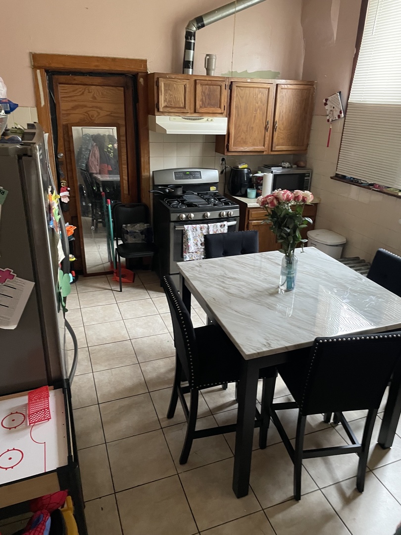 3158 S Harding Avenue