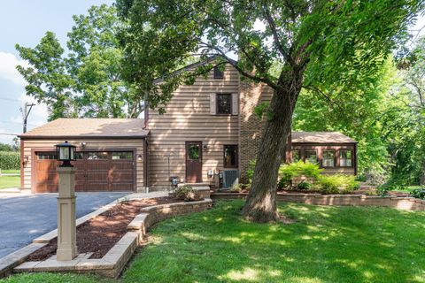 Tiny photo for 40W630 Winchester Way, St. Charles, IL 60175 (MLS # 12436546)