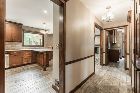 Tiny photo for 40W630 Winchester Way, St. Charles, IL 60175 (MLS # 12436546)