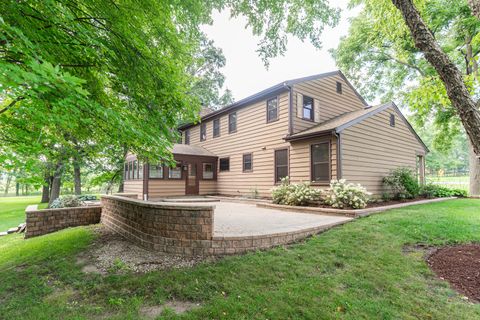 Tiny photo for 40W630 Winchester Way, St. Charles, IL 60175 (MLS # 12436546)