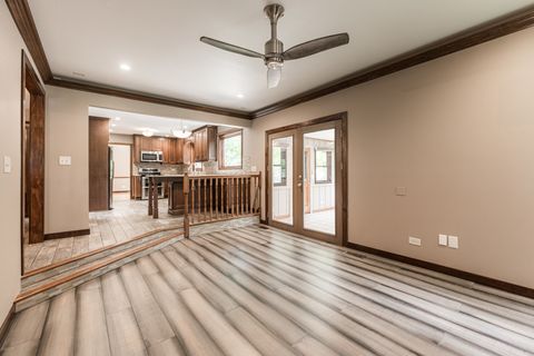 Tiny photo for 40W630 Winchester Way, St. Charles, IL 60175 (MLS # 12436546)