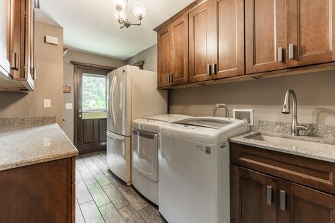 Tiny photo for 40W630 Winchester Way, St. Charles, IL 60175 (MLS # 12436546)