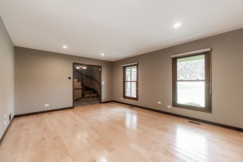 Tiny photo for 40W630 Winchester Way, St. Charles, IL 60175 (MLS # 12436546)