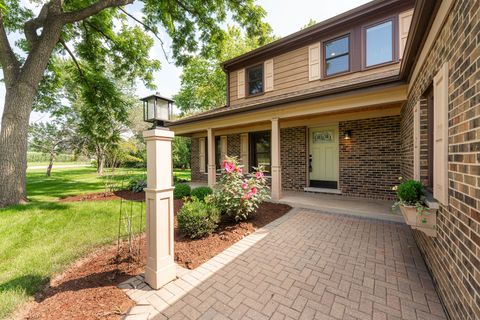 Tiny photo for 40W630 Winchester Way, St. Charles, IL 60175 (MLS # 12436546)