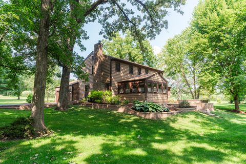 Tiny photo for 40W630 Winchester Way, St. Charles, IL 60175 (MLS # 12436546)