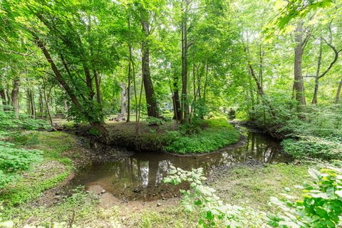 Tiny photo for 40W630 Winchester Way, St. Charles, IL 60175 (MLS # 12436546)