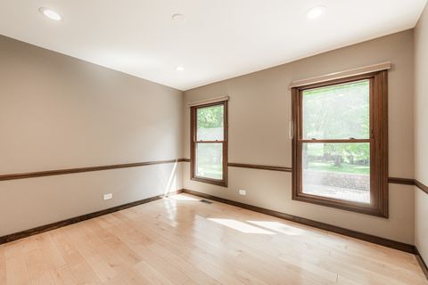 Tiny photo for 40W630 Winchester Way, St. Charles, IL 60175 (MLS # 12436546)