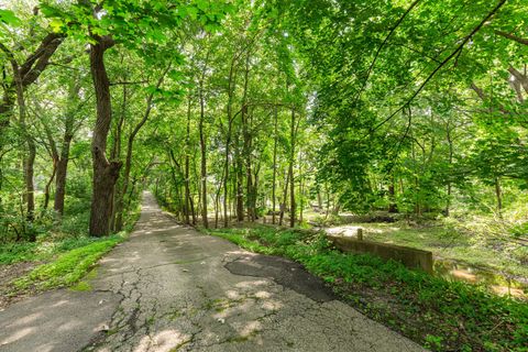 Tiny photo for 40W630 Winchester Way, St. Charles, IL 60175 (MLS # 12436546)