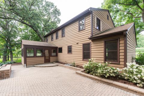 Tiny photo for 40W630 Winchester Way, St. Charles, IL 60175 (MLS # 12436546)