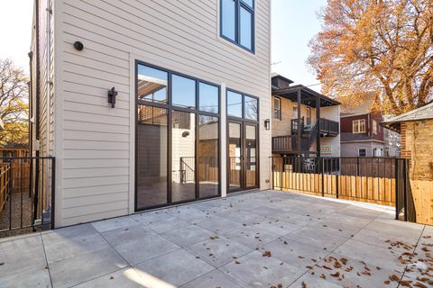Tiny photo for 1418 W Warner Avenue, Chicago, IL 60613 (MLS # 12537446)