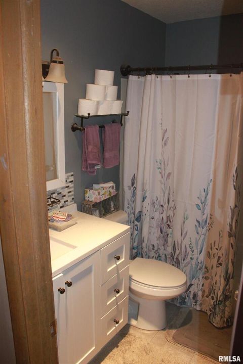 Tiny photo for 2122 CODY Street, Bettendorf, IA 52722 (MLS # QC4269105)