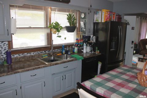 Tiny photo for 2122 CODY Street, Bettendorf, IA 52722 (MLS # QC4269105)