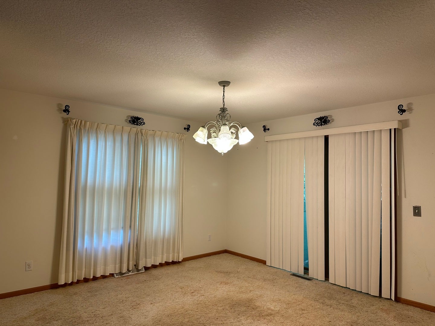 102 HIDDEN VALLEY Court
