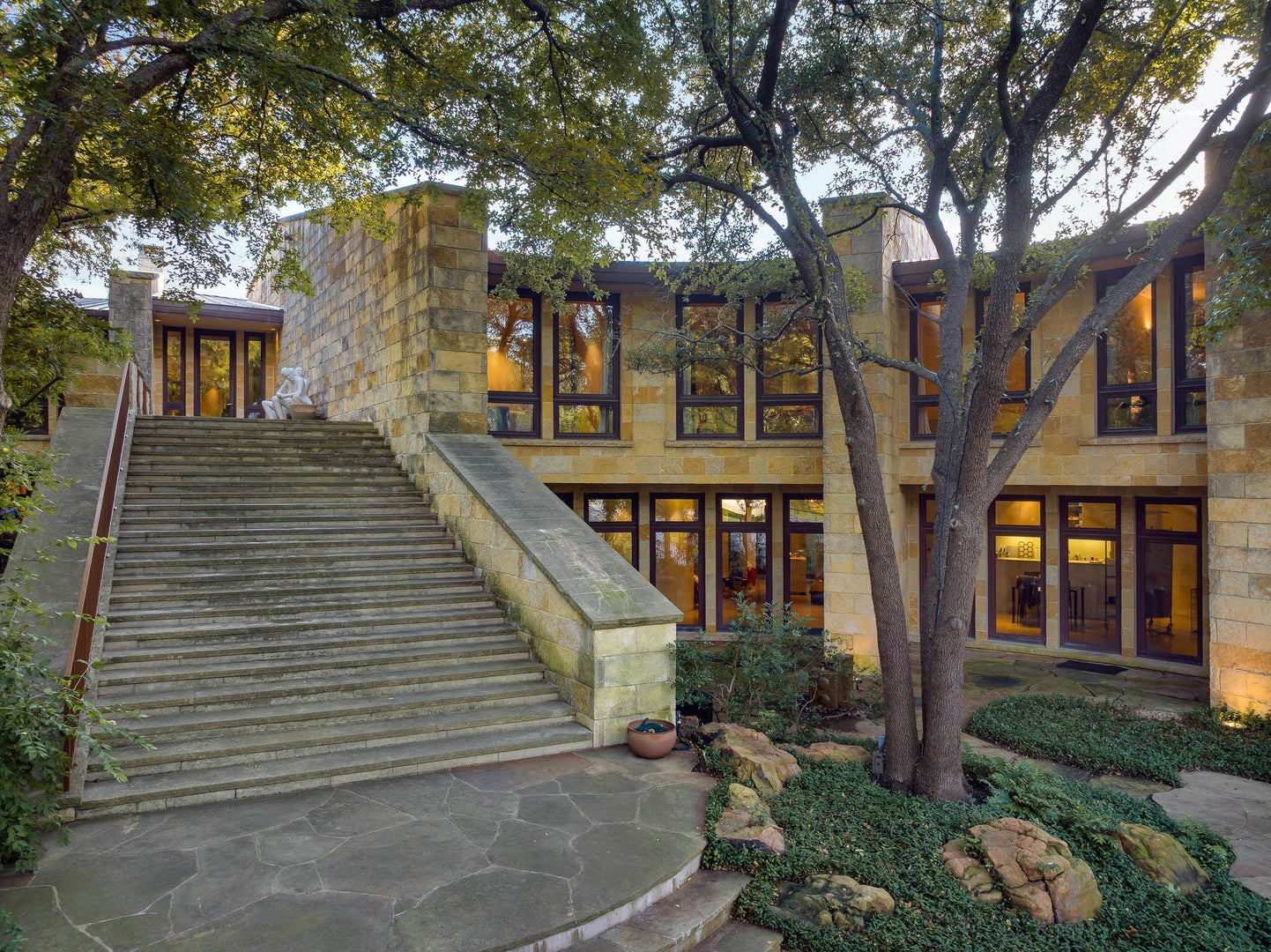 5110 Park Lane