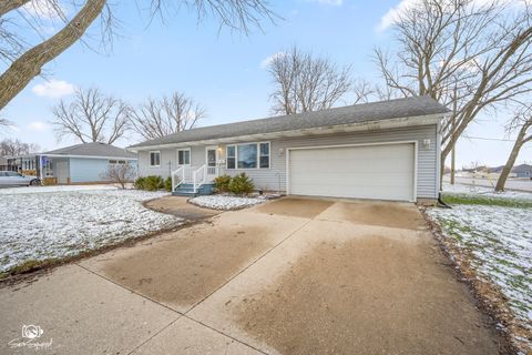 Tiny photo for 318 N Jackson Avenue, Bradley, IL 60915 (MLS # 12589184)