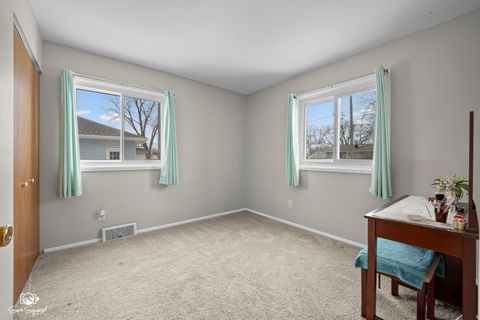 Tiny photo for 318 N Jackson Avenue, Bradley, IL 60915 (MLS # 12589184)