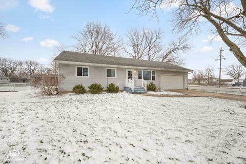 Photo of 318 N Jackson Avenue, Bradley, IL 60915 (MLS # 12589184)