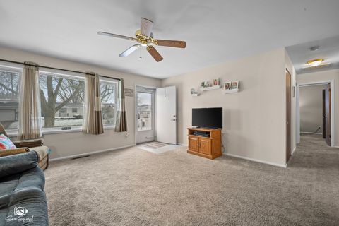 Tiny photo for 318 N Jackson Avenue, Bradley, IL 60915 (MLS # 12589184)