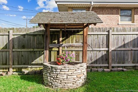 Tiny photo for 9206 S Troy Avenue, Evergreen Park, IL 60805 (MLS # 12491808)