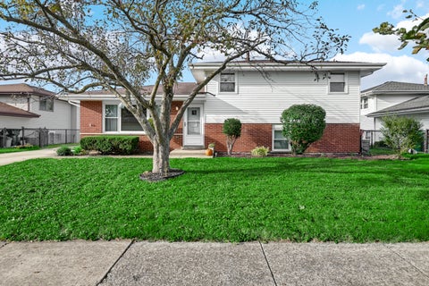 Photo of 6500 182nd Street, Tinley Park, IL 60477 (MLS # 12769053)