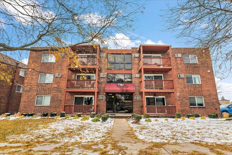 Photo of 17528 71st Avenue #2D, Tinley Park, IL 60477 (MLS # 12515020)