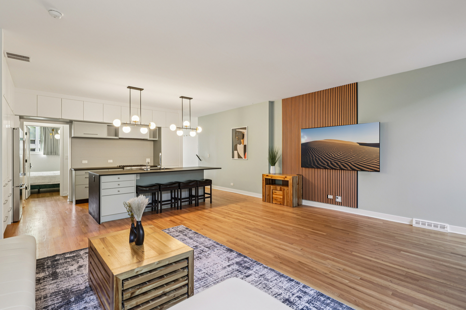 1319 N Sandburg Terrace