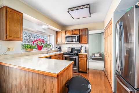 Tiny photo for Carol Stream, IL 60188 (MLS # 12542499)
