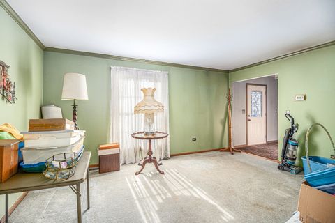 Tiny photo for Carol Stream, IL 60188 (MLS # 12542499)