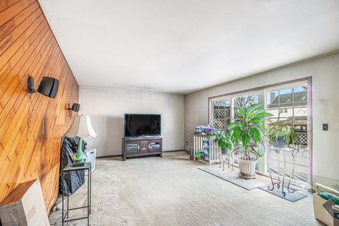 Tiny photo for Carol Stream, IL 60188 (MLS # 12542499)