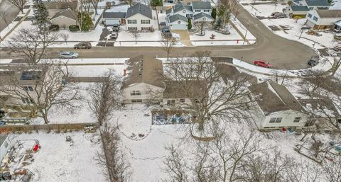 Tiny photo for 681 Windemere Lane, Lake Zurich, IL 60047 (MLS # 12533340)