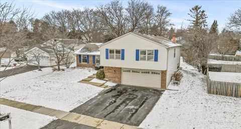 Tiny photo for 681 Windemere Lane, Lake Zurich, IL 60047 (MLS # 12533340)