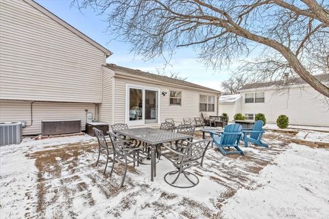 Tiny photo for 681 Windemere Lane, Lake Zurich, IL 60047 (MLS # 12533340)