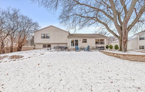 Tiny photo for 681 Windemere Lane, Lake Zurich, IL 60047 (MLS # 12533340)