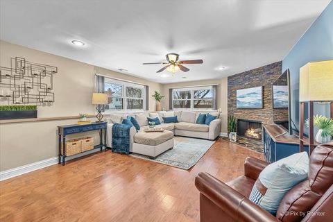 Tiny photo for 681 Windemere Lane, Lake Zurich, IL 60047 (MLS # 12533340)