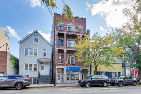 Photo of 2317 W BELMONT Avenue #1, Chicago, IL 60618 (MLS # 12541685)