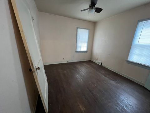 Tiny photo for 2923 Kenmore Avenue, Rockford, IL 61101 (MLS # 12524327)