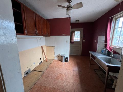 Tiny photo for 2923 Kenmore Avenue, Rockford, IL 61101 (MLS # 12524327)