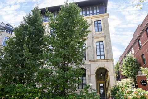 Tiny photo for 647 W Melrose Street #5, Chicago, IL 60657 (MLS # 12515897)