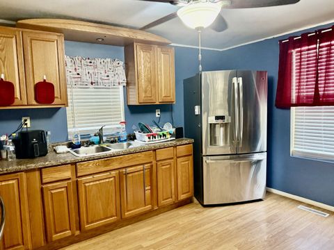 Tiny photo for 508 7th Street, Lasalle, IL 61301 (MLS # 12550343)