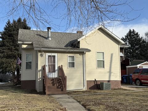 Tiny photo for 508 7th Street, Lasalle, IL 61301 (MLS # 12550343)