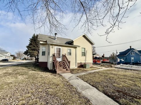 Tiny photo for 508 7th Street, Lasalle, IL 61301 (MLS # 12550343)