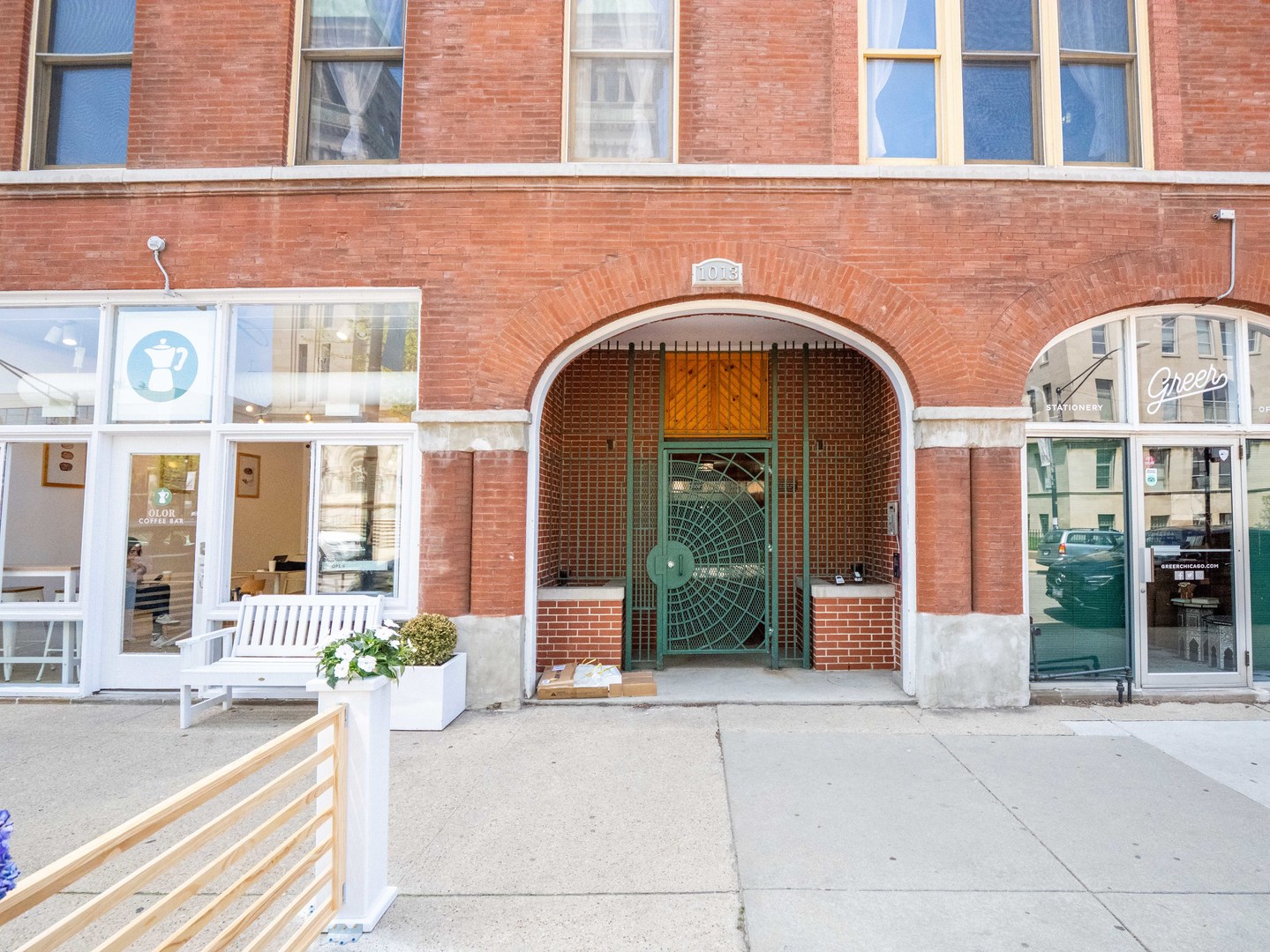 1013 W WEBSTER Avenue 5